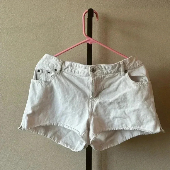 Old navy size 14 white cotton jeans shorts - Picture 1 of 3